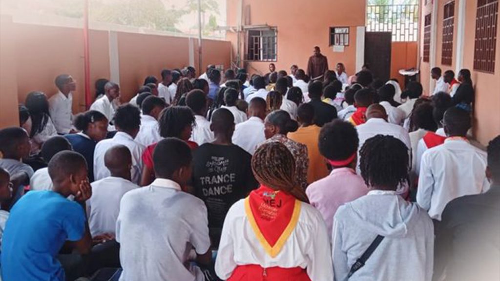 Franciscanas de Ingolstadt compartilham carisma com jovens em Luanda